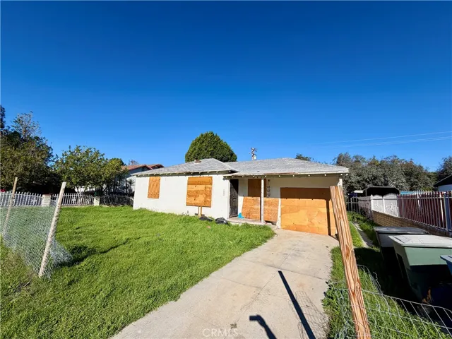1530 W 21st, San Bernardino, California 92411