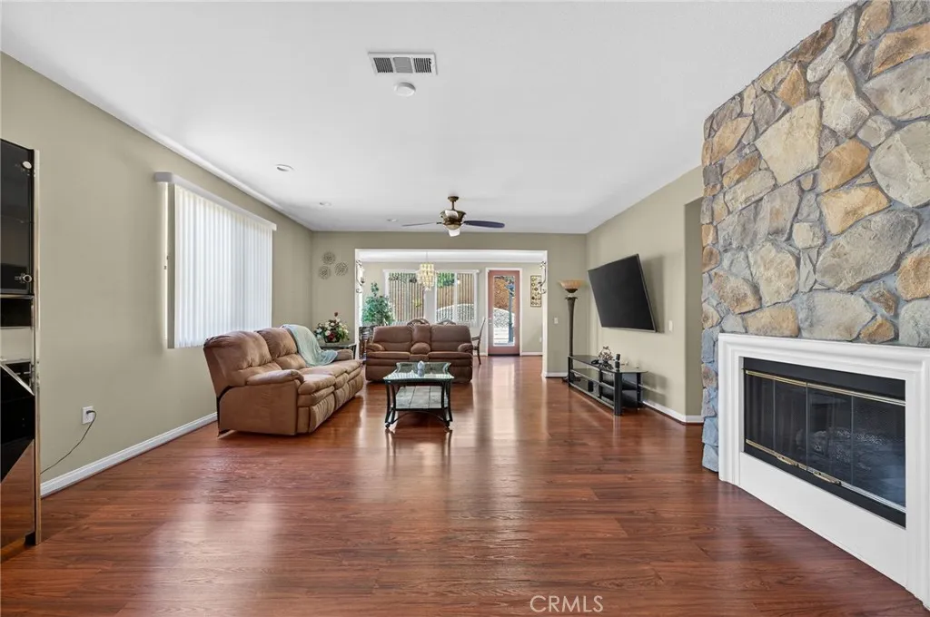 9284 Stephenson Lane, Hemet, California 92545 home-pic-18