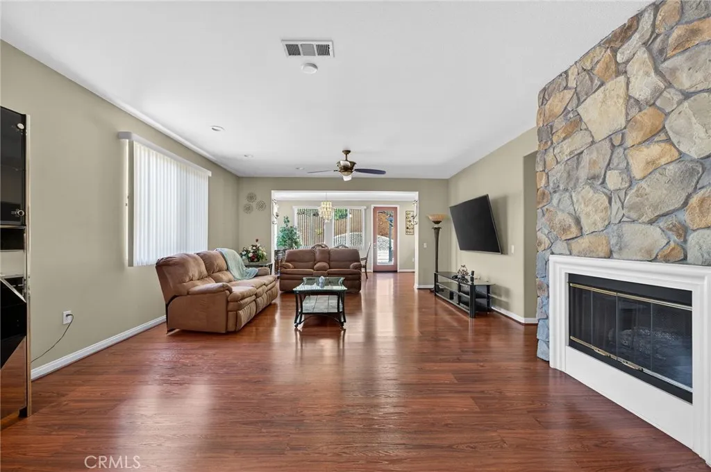 9284 Stephenson Lane, Hemet, California 92545 home-pic-17