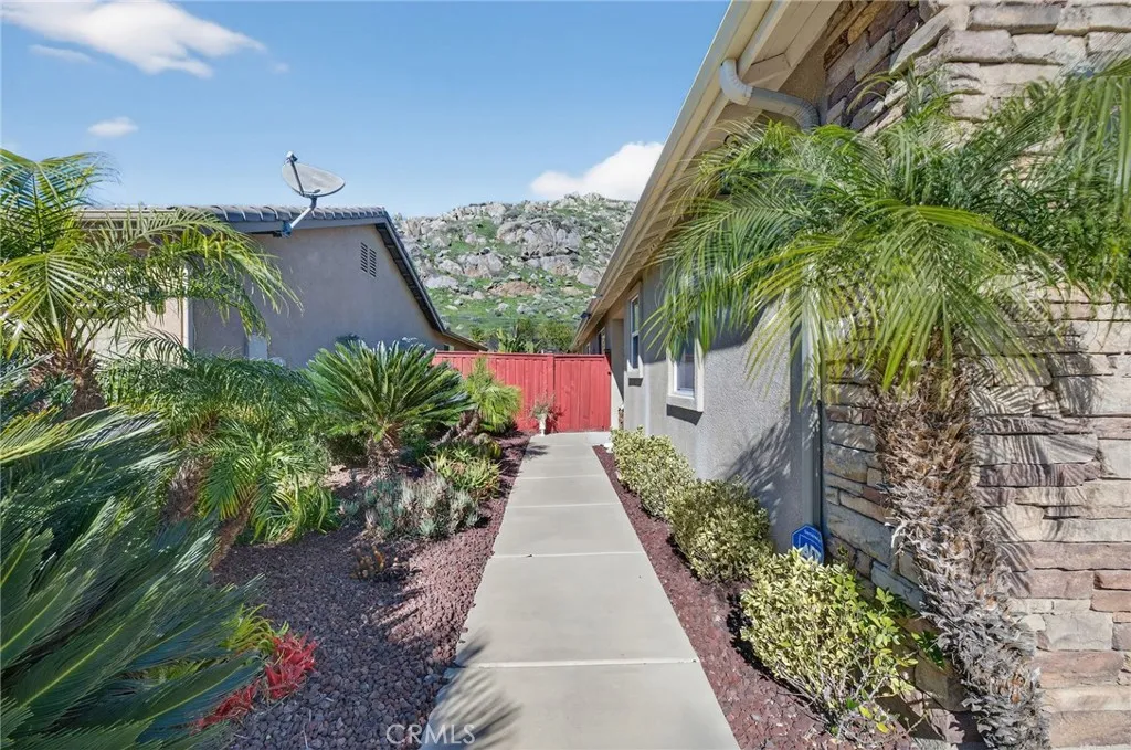 9284 Stephenson Lane, Hemet, California 92545 home-pic-11