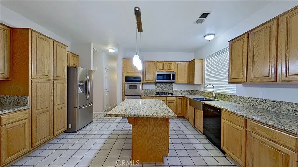 43312 Haven, Lancaster, California 93536 home-pic-19