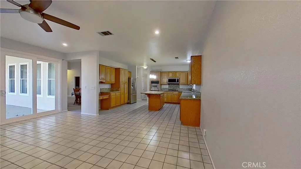 43312 Haven, Lancaster, California 93536 home-pic-16