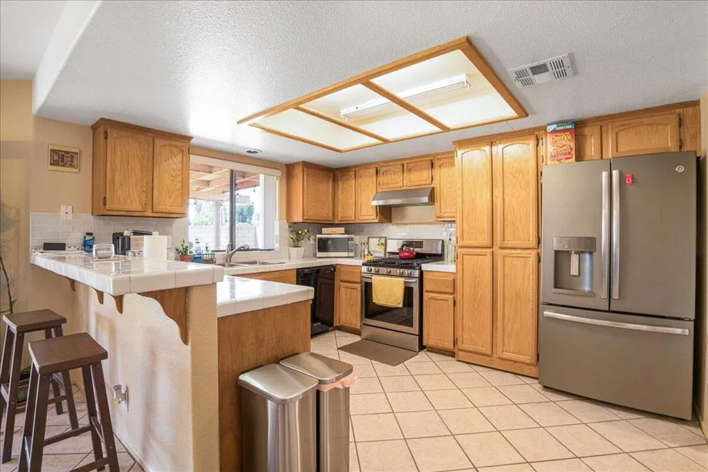 81033 Jamie Way, Indio, California 92201 home-pic-11