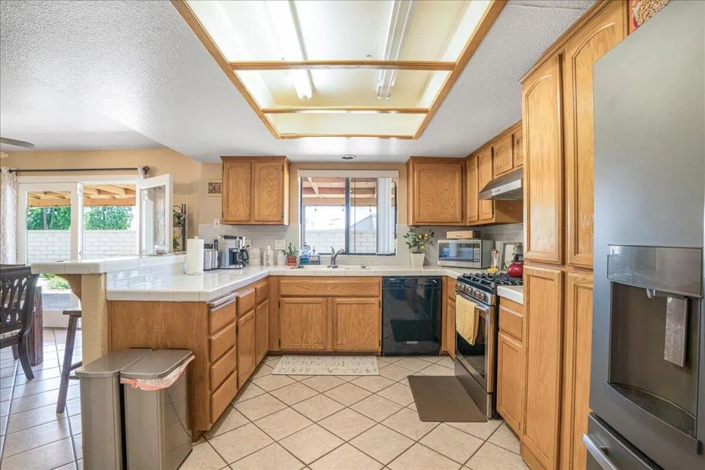 81033 Jamie Way, Indio, California 92201 home-pic-12
