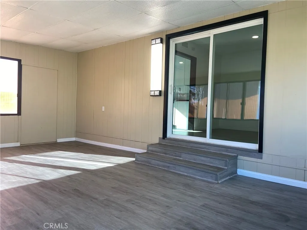 856 Altura, Upland, California 91786 home-pic-18
