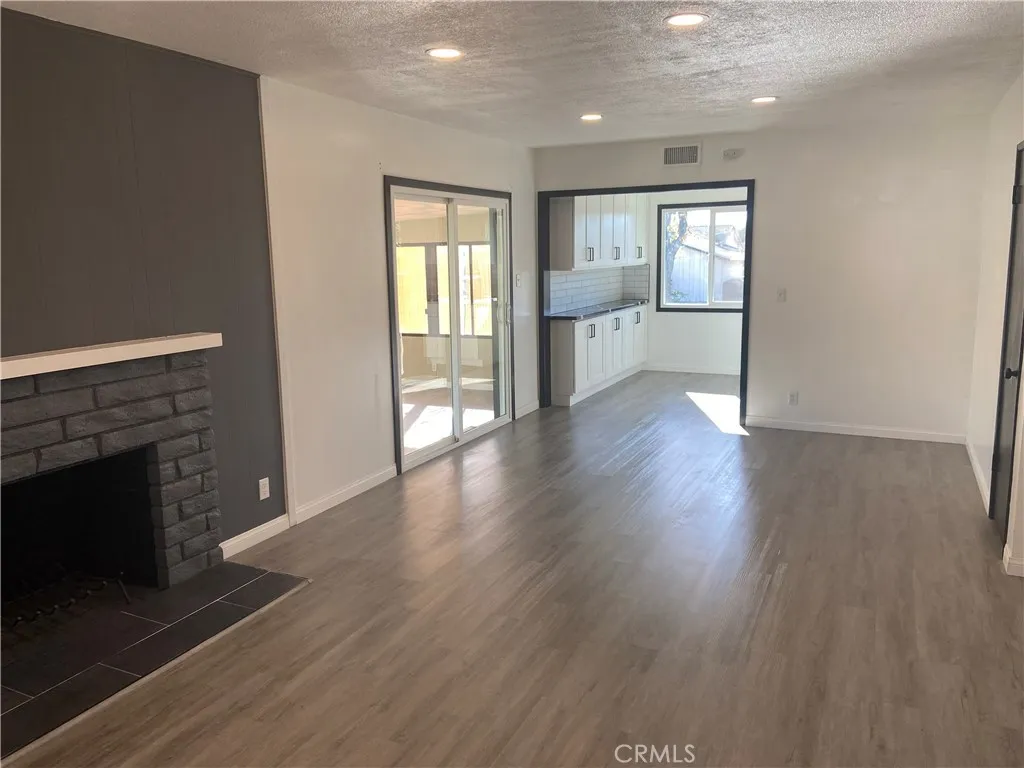 856 Altura, Upland, California 91786 home-pic-9