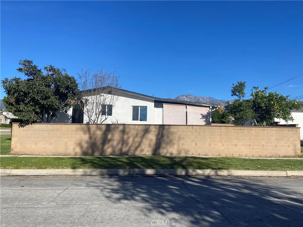856 Altura, Upland, California 91786 home-pic-5