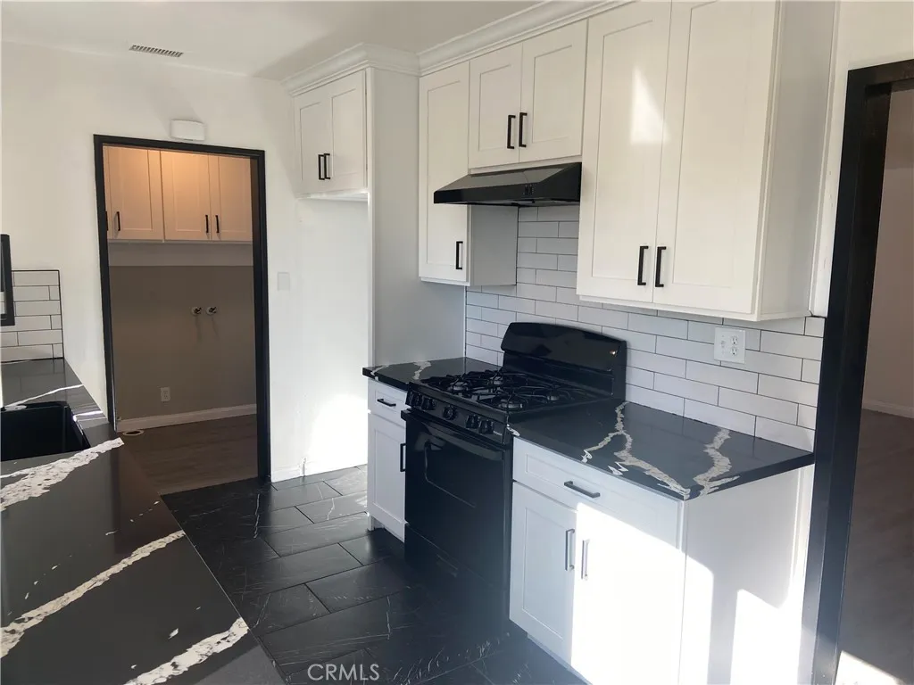 856 Altura, Upland, California 91786 home-pic-13