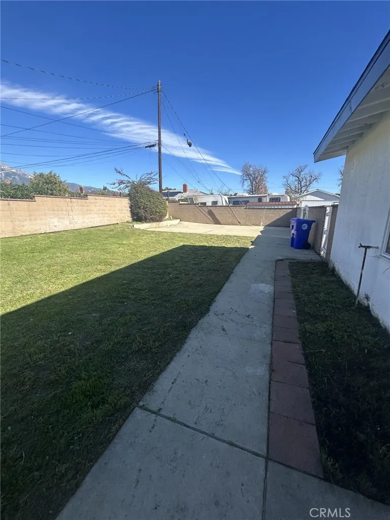 856 Altura, Upland, California 91786 home-pic-30