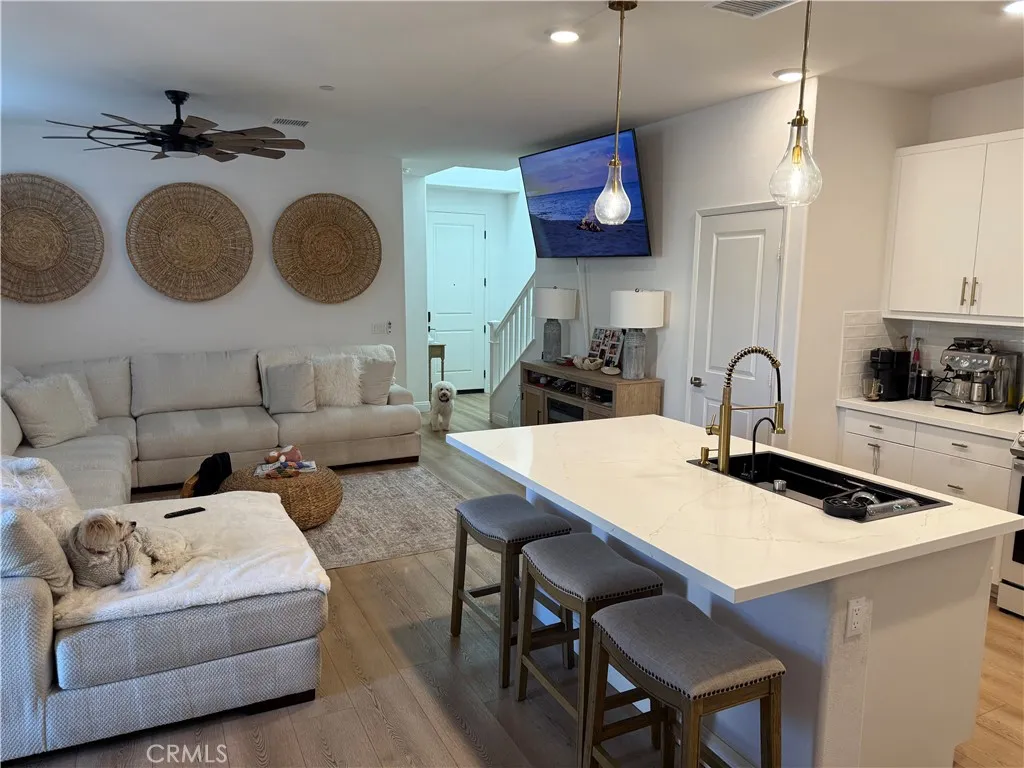 5644 Altamura Way, Fontana, California 92336 home-pic-3