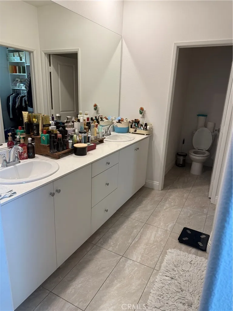 5644 Altamura Way, Fontana, California 92336 home-pic-9