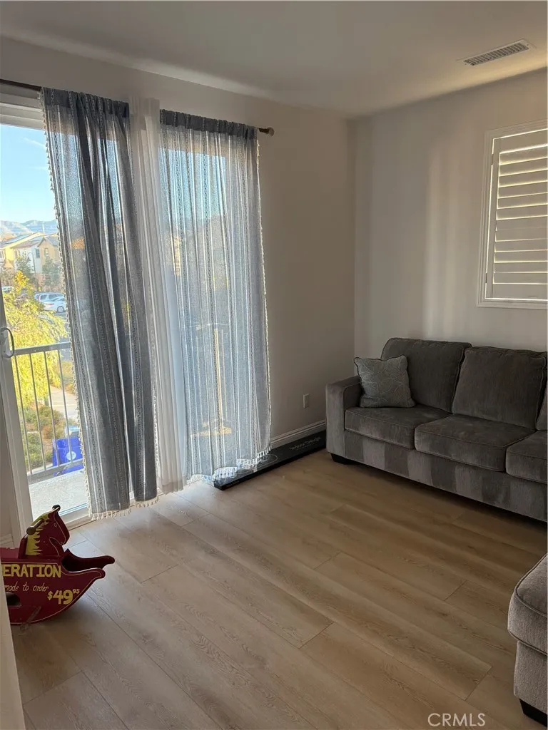 5644 Altamura Way, Fontana, California 92336 home-pic-19