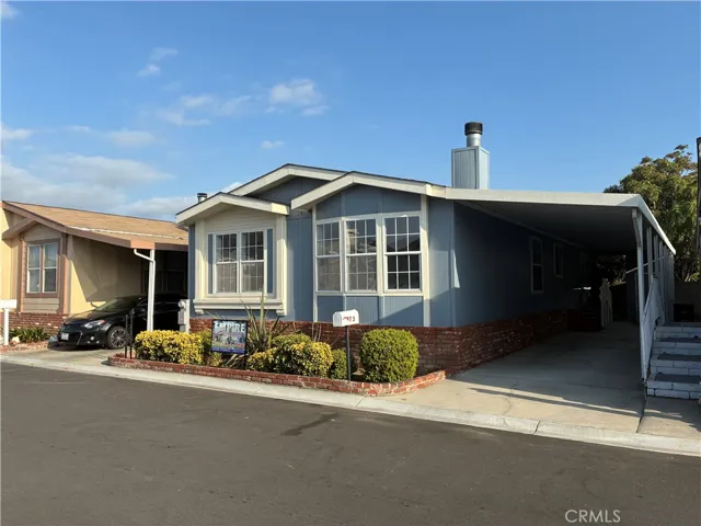 19127 Pioneer 73, Artesia, California 90701