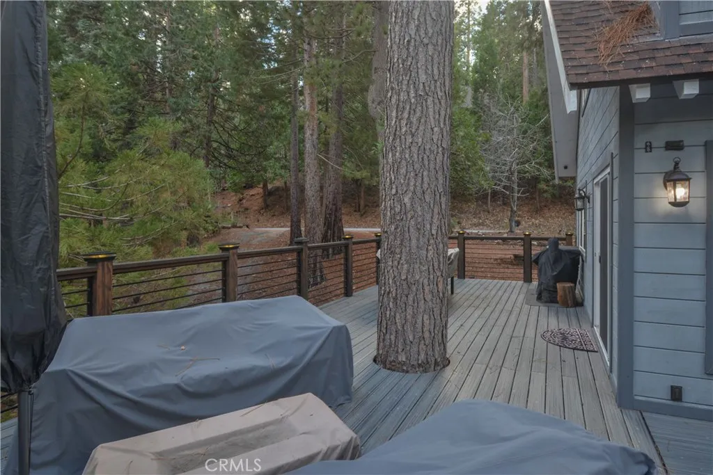 27445 Cedarwood Court, Lake Arrowhead, California 92352 home-pic-13