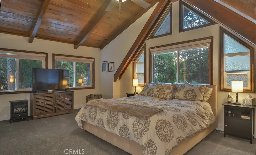 27445 Cedarwood Court, Lake Arrowhead, California 92352 home-pic-19