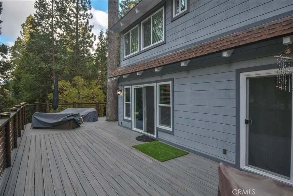27445 Cedarwood Court, Lake Arrowhead, California 92352 home-pic-12
