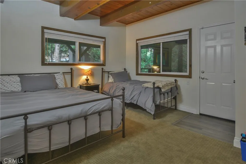 27445 Cedarwood Court, Lake Arrowhead, California 92352 home-pic-15