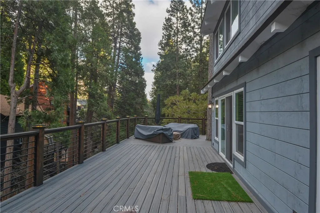 27445 Cedarwood Court, Lake Arrowhead, California 92352 home-pic-14