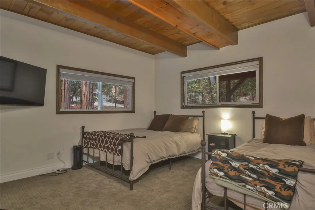 27445 Cedarwood Court, Lake Arrowhead, California 92352 home-pic-17