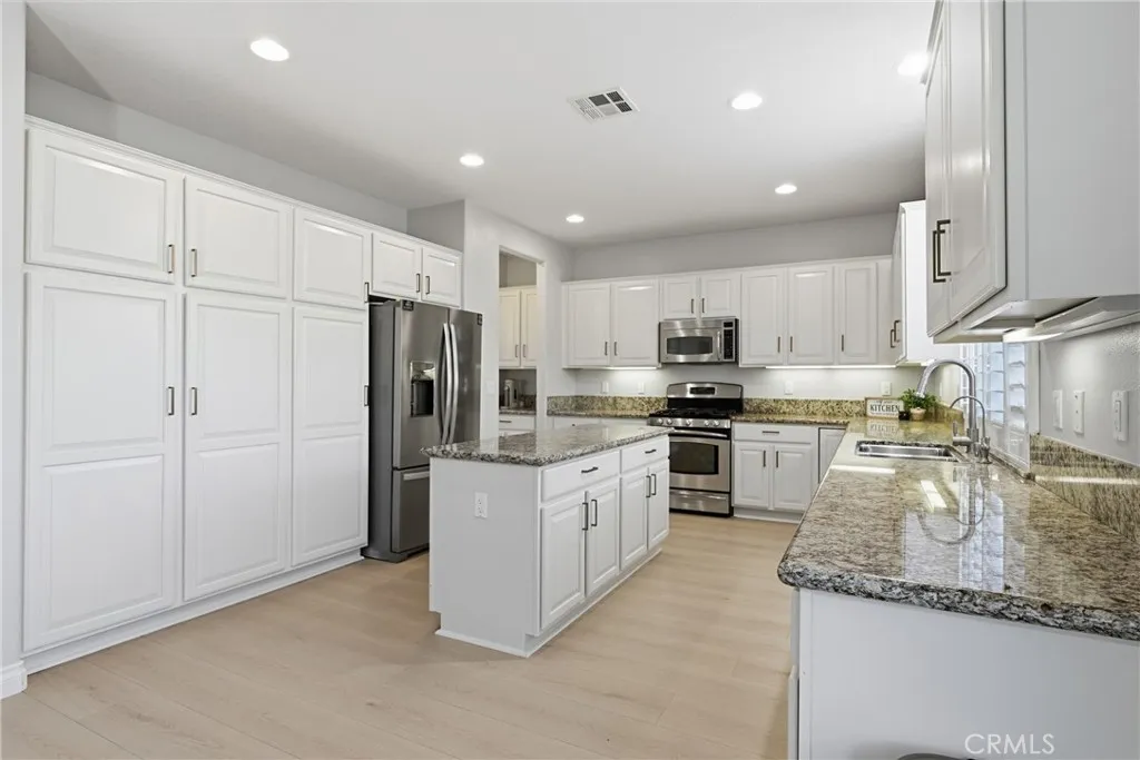 28638 Queensland, Menifee, California 92584 home-pic-19