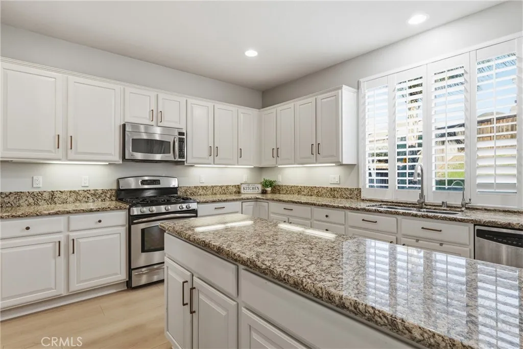 28638 Queensland, Menifee, California 92584 home-pic-21