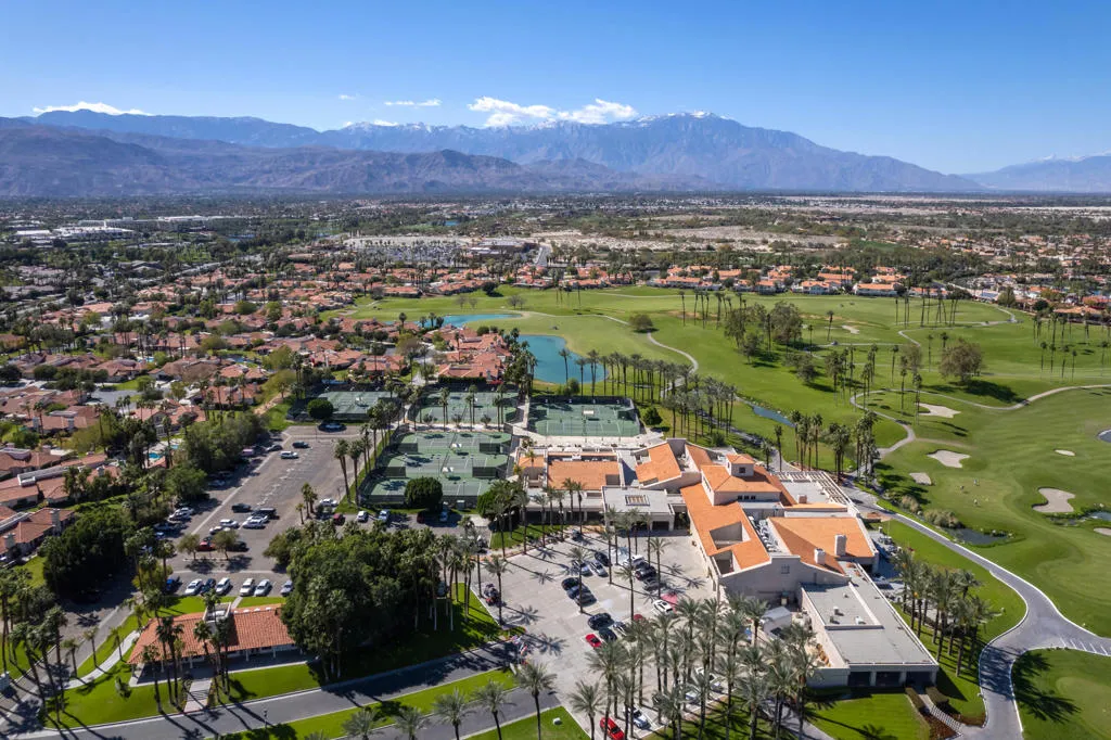 217 Desert Falls Circle, Palm Desert, California 92211 home-pic-37