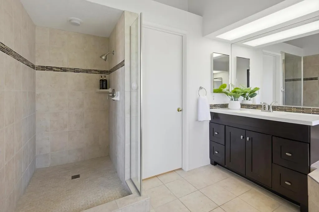 217 Desert Falls Circle, Palm Desert, California 92211 home-pic-20