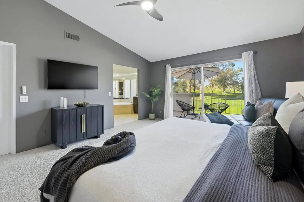 217 Desert Falls Circle, Palm Desert, California 92211 home-pic-18