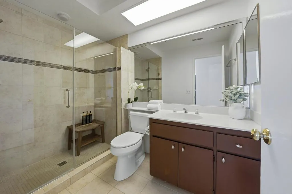217 Desert Falls Circle, Palm Desert, California 92211 home-pic-24