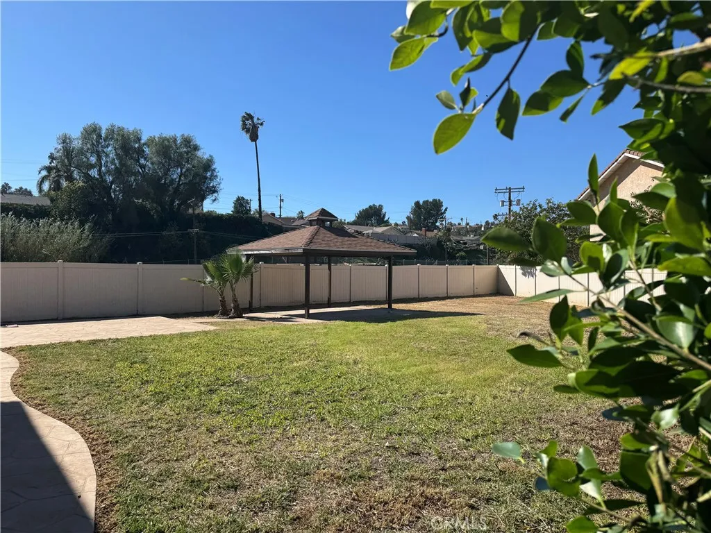 12265 N Lima, Sylmar, California 91342 home-pic-18