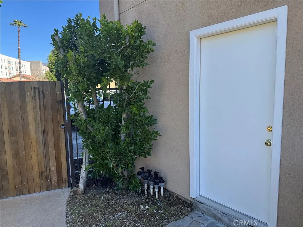 12265 N Lima, Sylmar, California 91342 home-pic-15