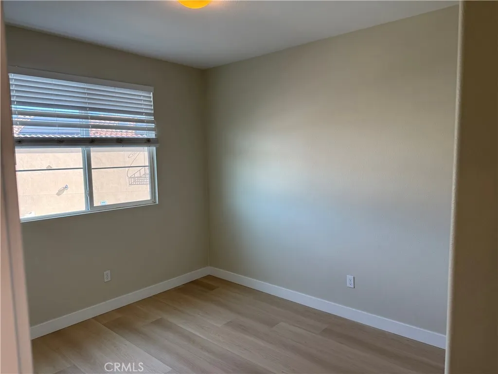 12265 N Lima, Sylmar, California 91342 home-pic-32