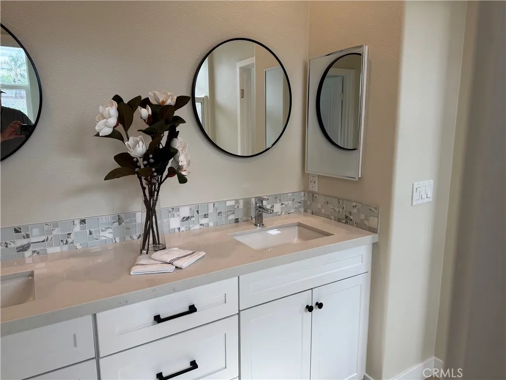 12265 N Lima, Sylmar, California 91342 home-pic-41