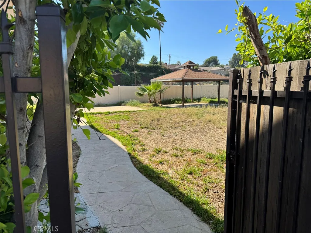 12265 N Lima, Sylmar, California 91342 home-pic-7