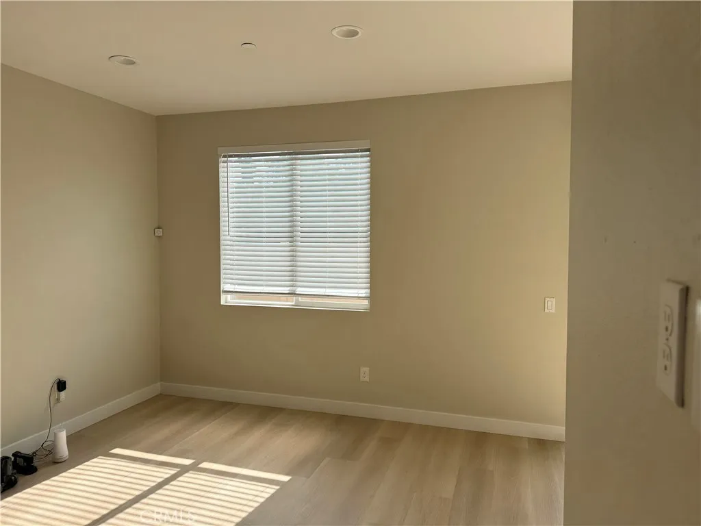 12265 N Lima, Sylmar, California 91342 home-pic-45