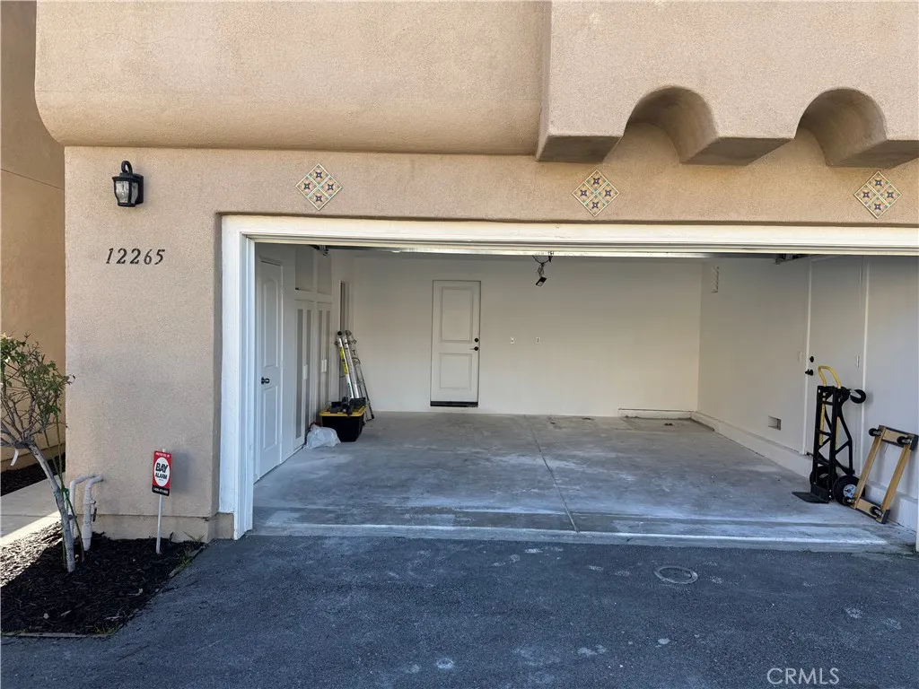 12265 N Lima, Sylmar, California 91342 home-pic-59