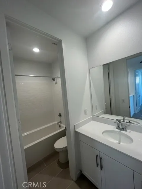 31373 Trappers Loop, Winchester, California 92596 home-pic-9