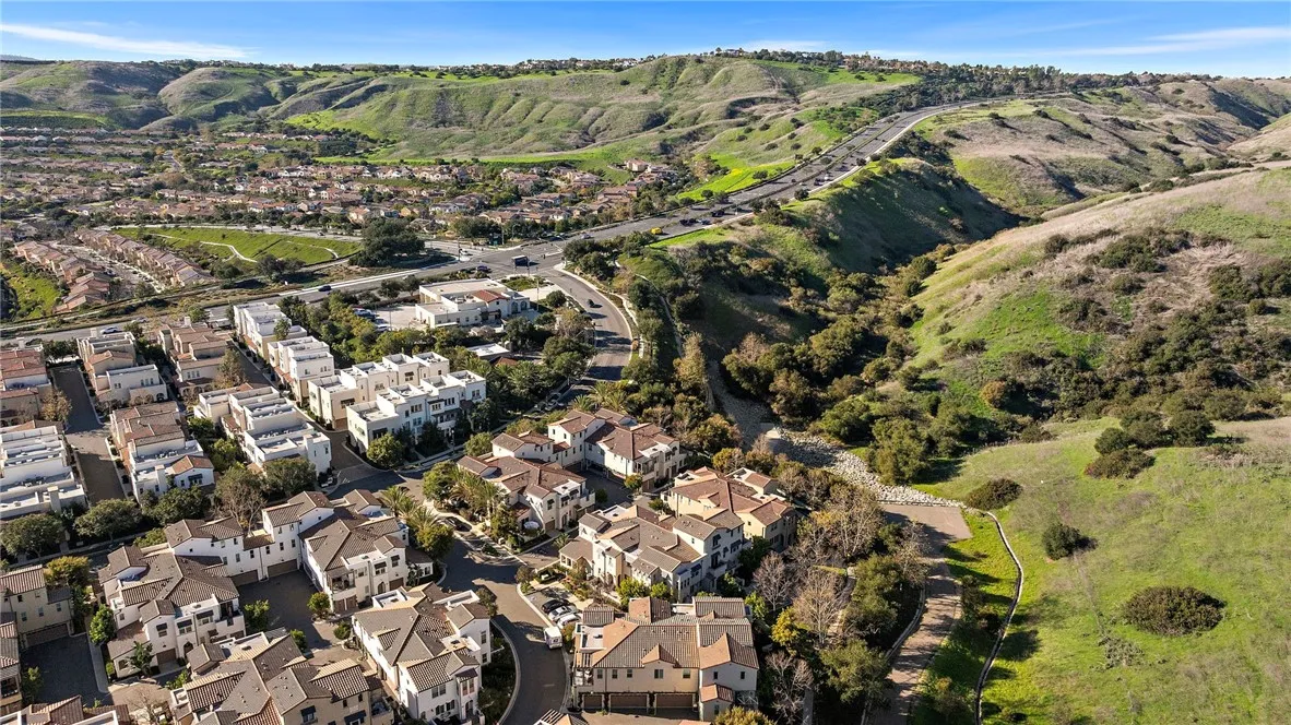31 Adelfa Street, Rancho Mission Viejo, California 92694 home-pic-36