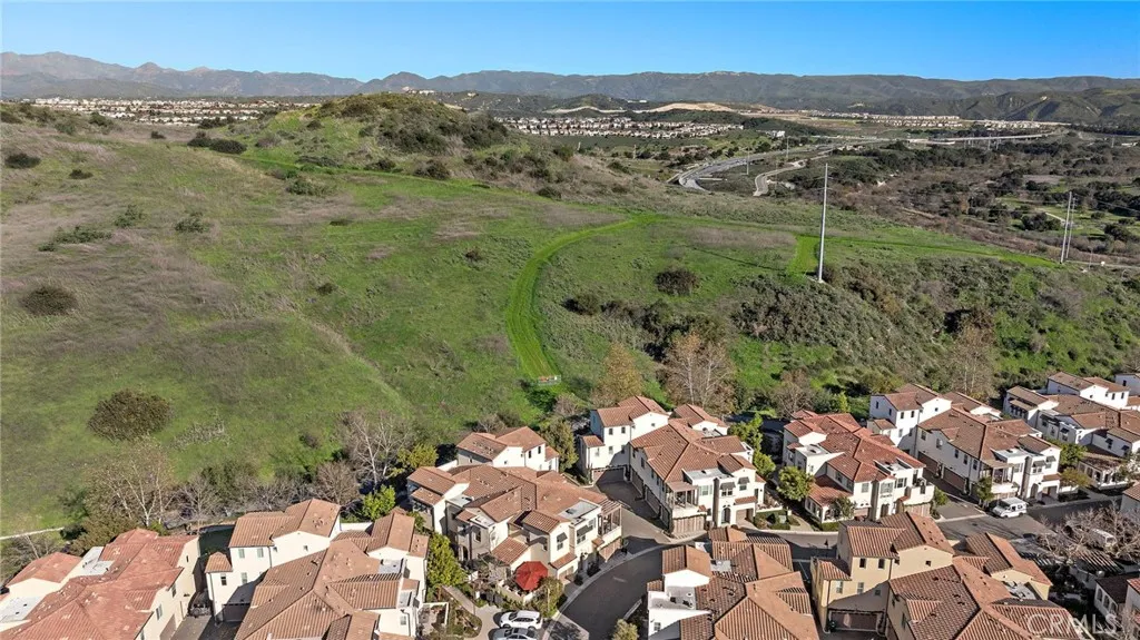 31 Adelfa Street, Rancho Mission Viejo, California 92694 home-pic-33