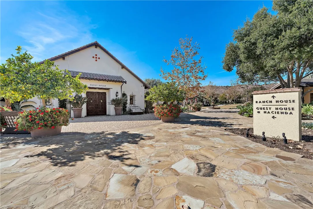 31 Adelfa Street, Rancho Mission Viejo, California 92694 home-pic-42