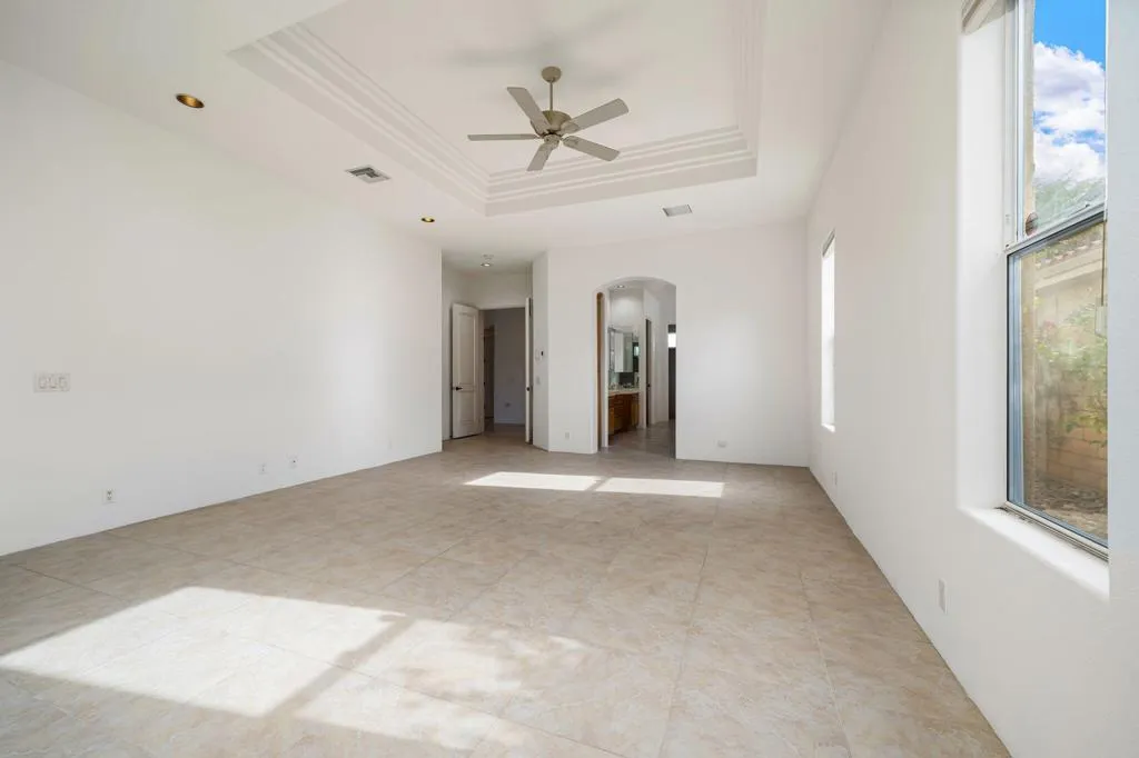 13 Hillcrest Drive, Palm Desert, California 92260 home-pic-18
