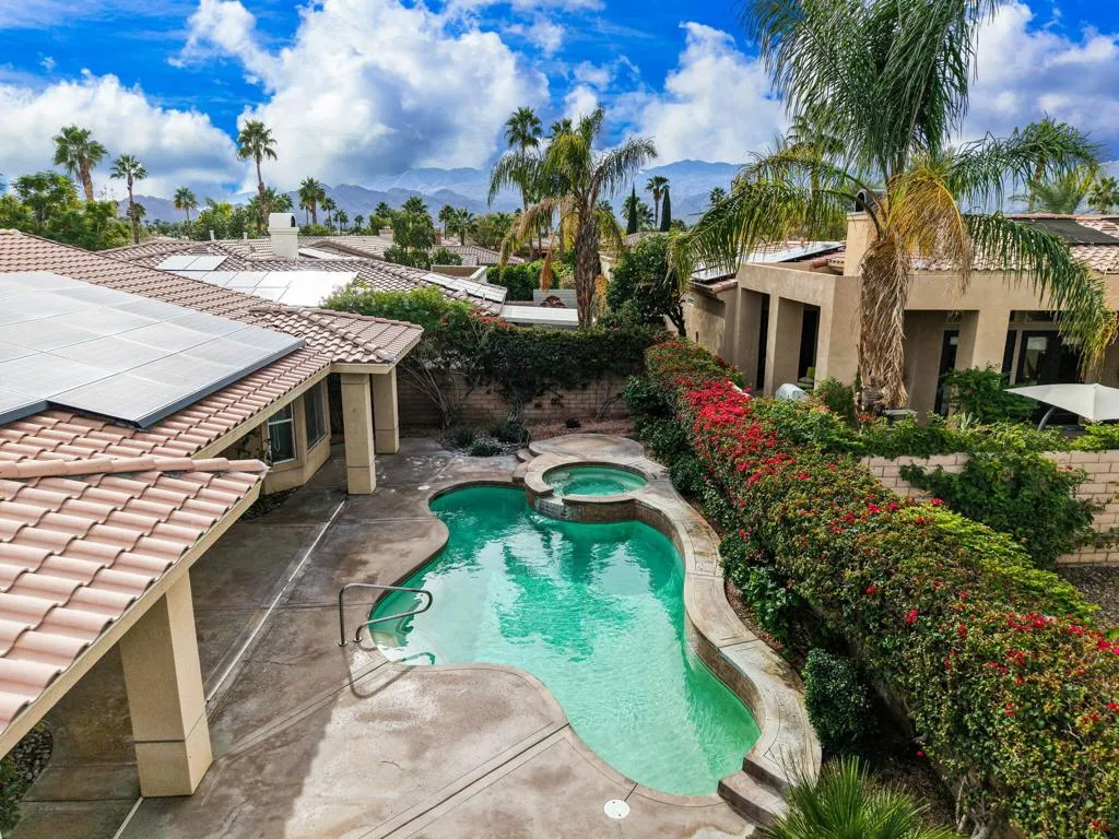 13 Hillcrest Drive, Palm Desert, California 92260 home-pic-6