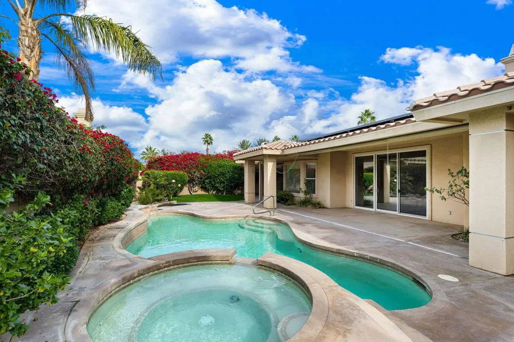 13 Hillcrest Drive, Palm Desert, California 92260 home-pic-4