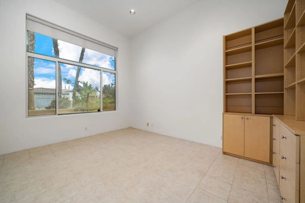 13 Hillcrest Drive, Palm Desert, California 92260 home-pic-30