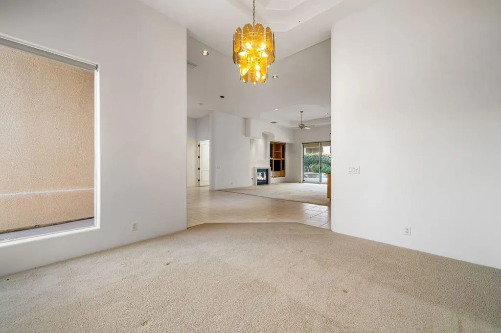 13 Hillcrest Drive, Palm Desert, California 92260 home-pic-31