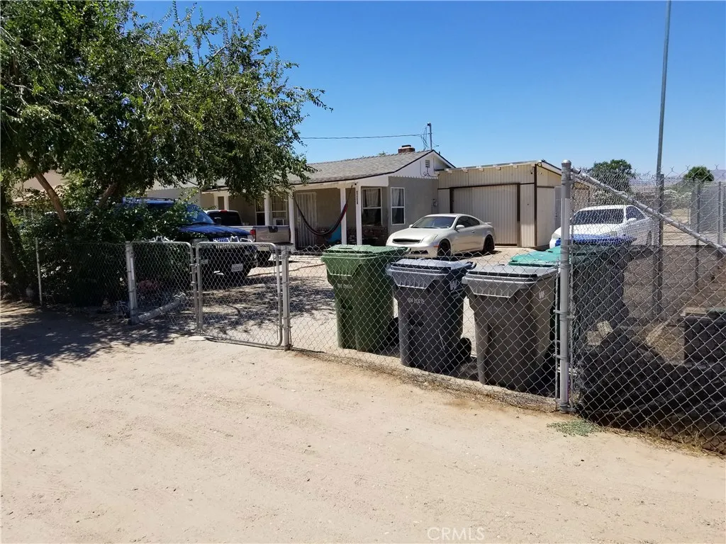 38447 26th E, Palmdale, California 93550 home-pic-2