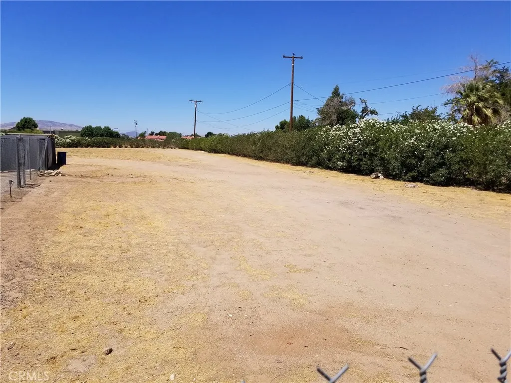 38447 26th E, Palmdale, California 93550 home-pic-3