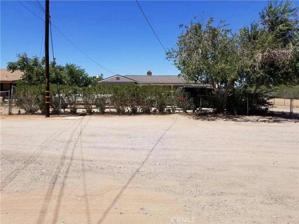 38447 26th E, Palmdale, California 93550 home-pic-1