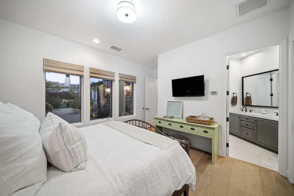 76375 Via Chianti, Indian Wells, California 92210 home-pic-37