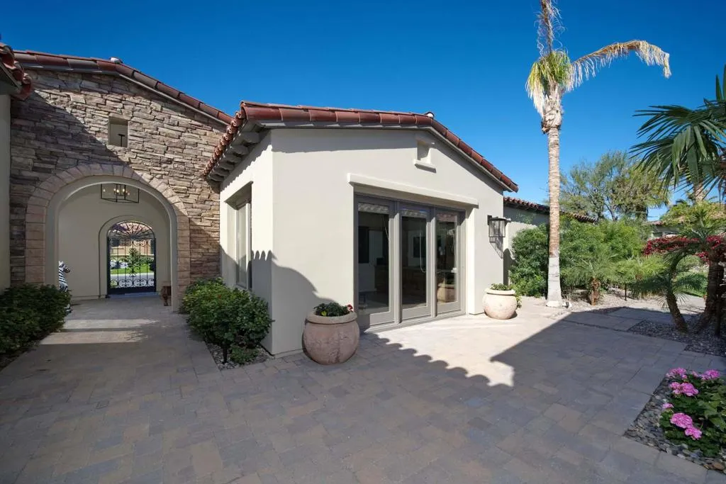 76375 Via Chianti, Indian Wells, California 92210 home-pic-6